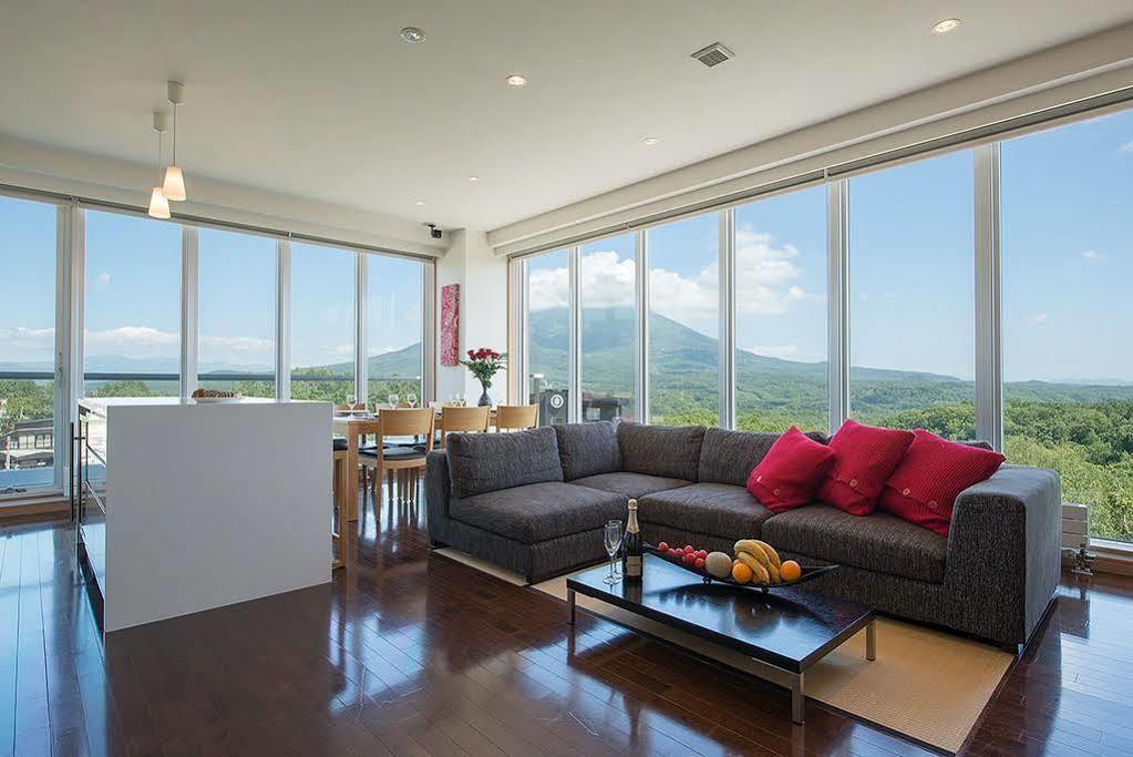 Snow Crystal Apartment Кучан Екстериор снимка